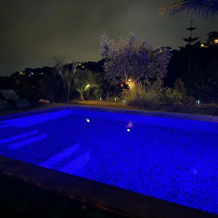 Le Caroubier Super Cannes Villa *